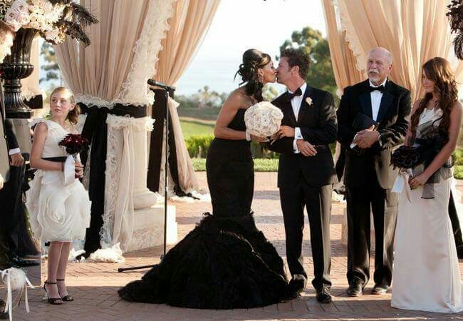 Novia De Negro Y Novio De Blanco 20251